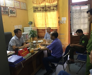Mâu thuẫn gia đình, chồng dùng dao bầu giết vợ